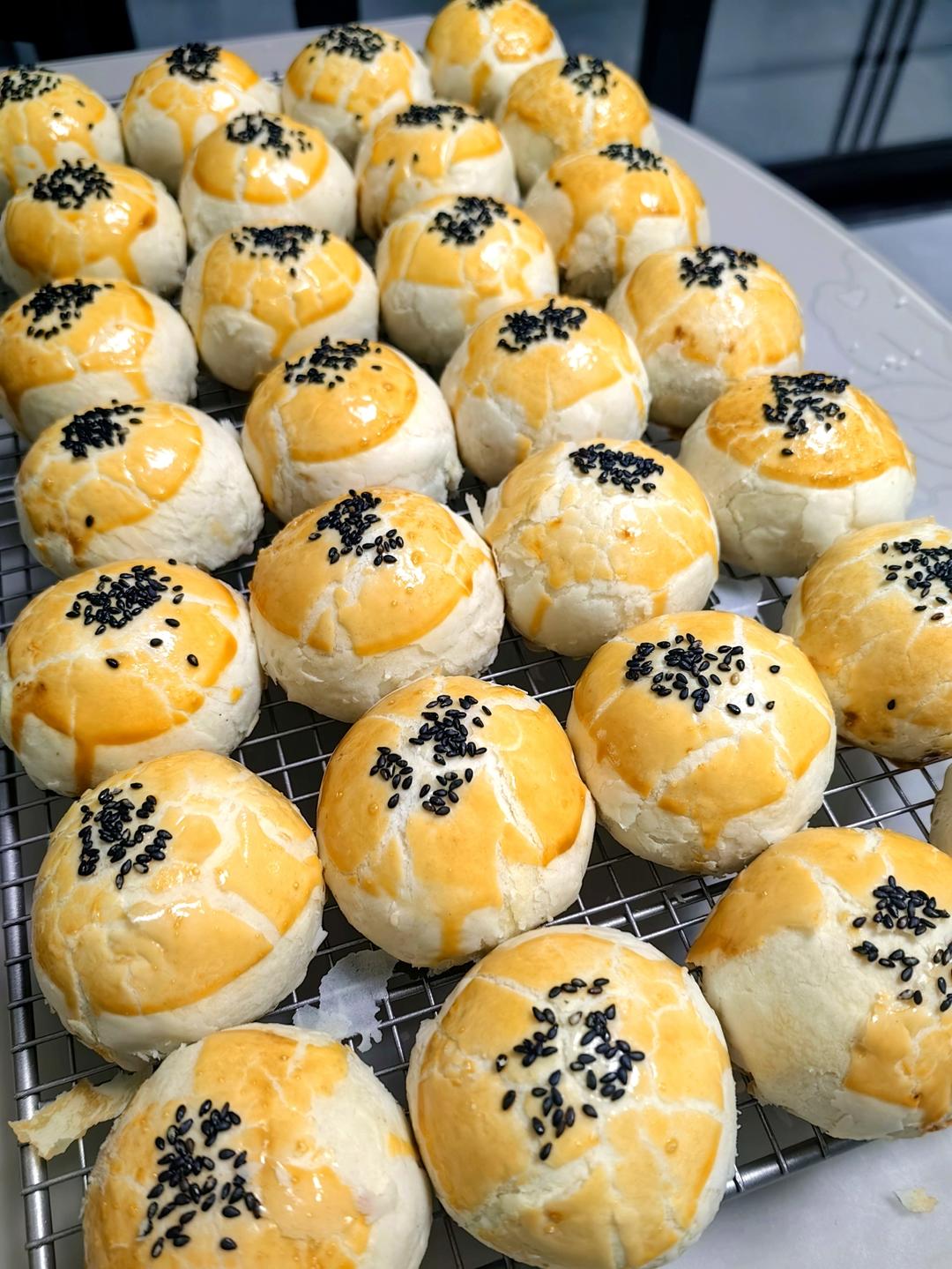 7天还酥掉渣的蛋黄酥（黄油版、猪油版）