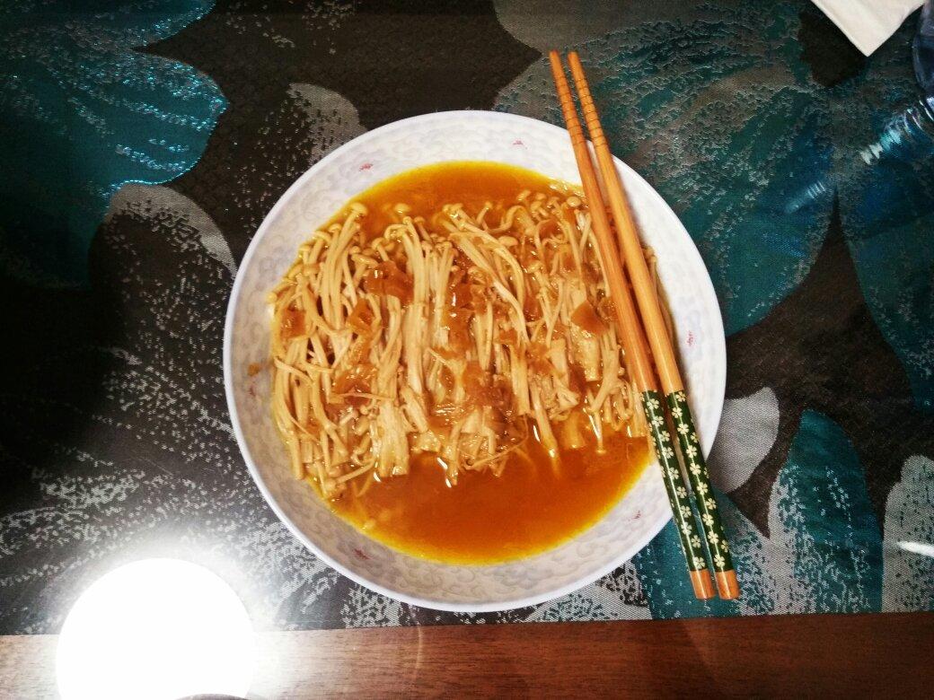 剁椒金针菇