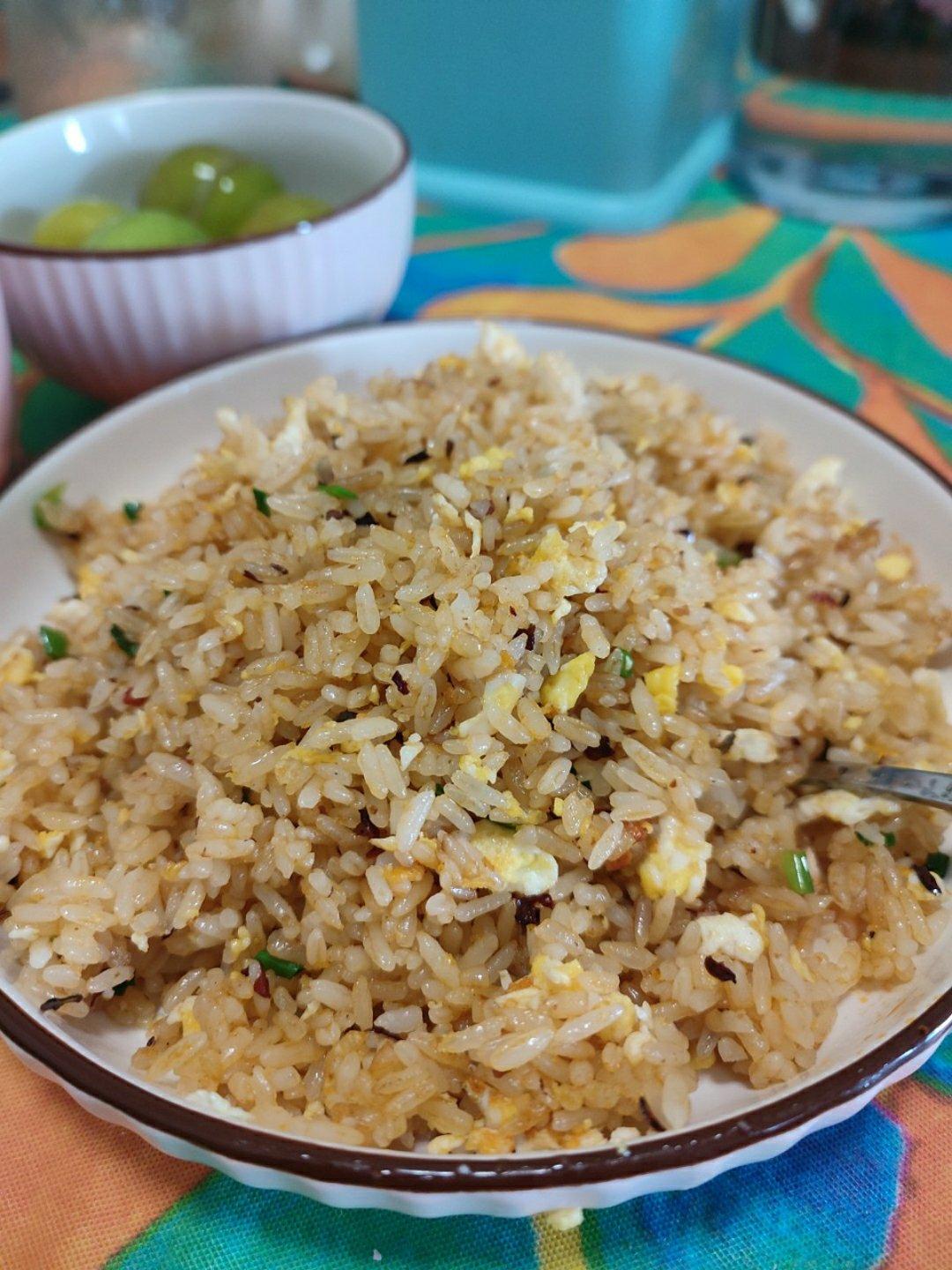 好吃到停不下来的酱油蛋炒饭