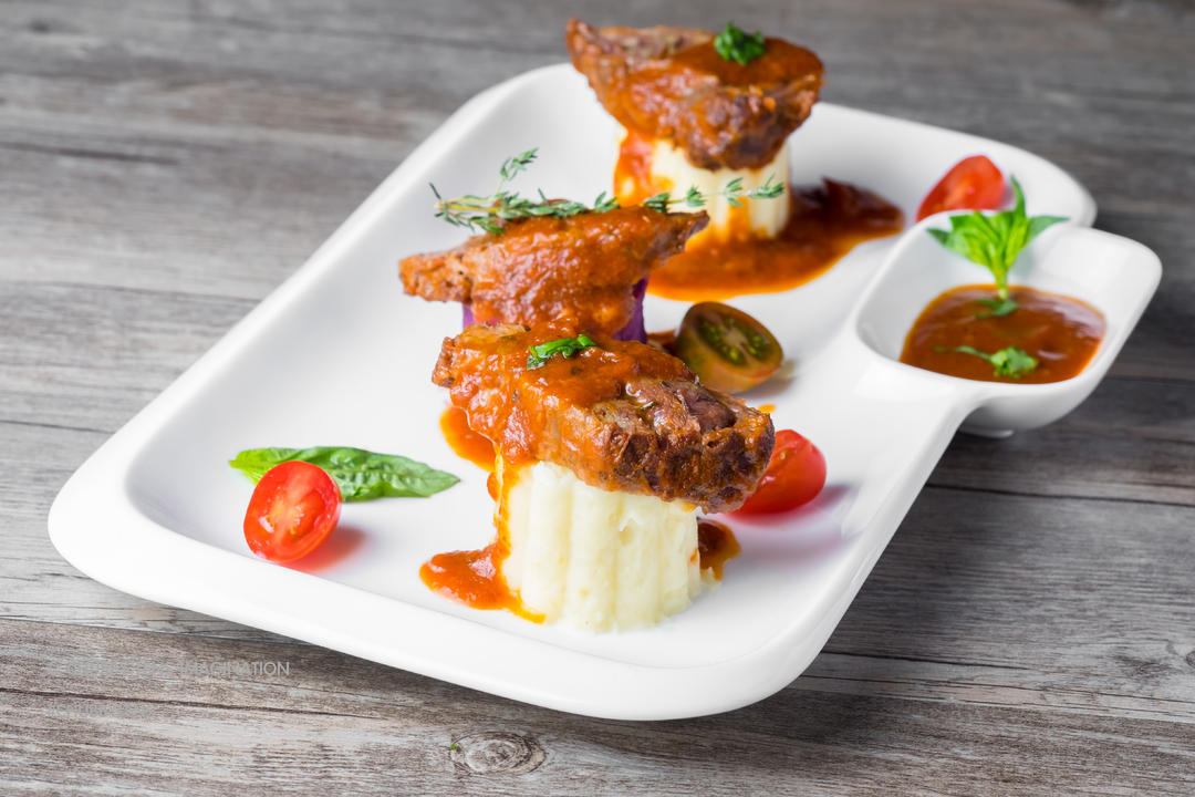 牛魔王的新宠：慢煮牛脸颊肉的做法