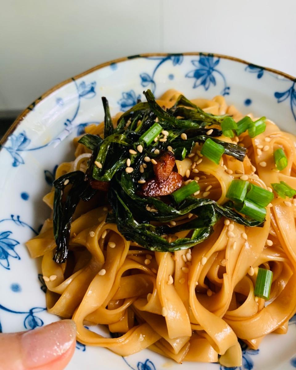 10分钟搞定的一碗葱油拌面