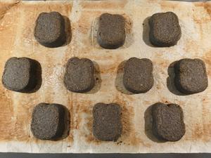 黑凤梨蛋黄酥（凤凰酥），无需打发无需模具，不散架超酥松的做法 步骤10