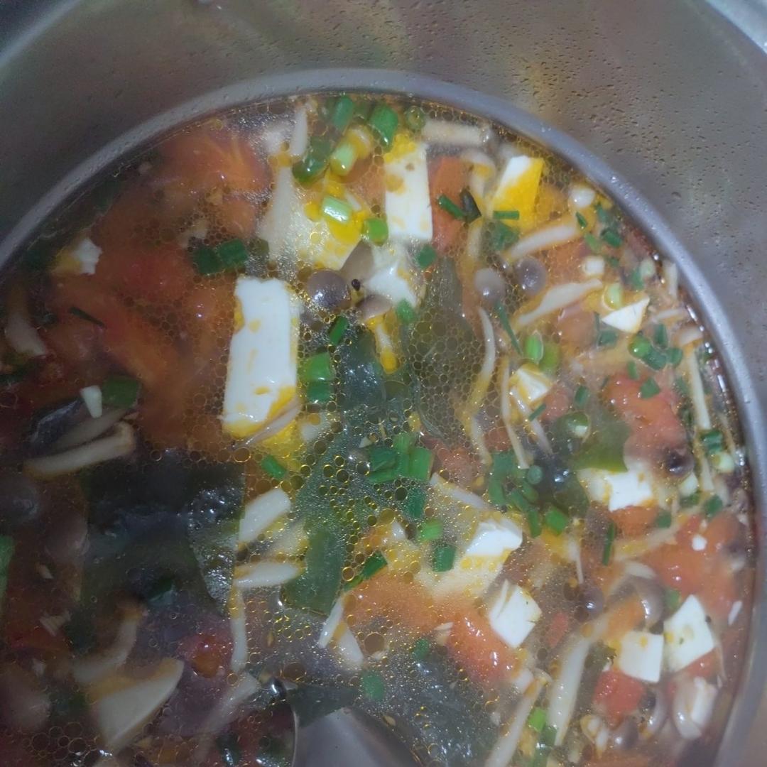 番茄豆腐汤+蚝油生菜