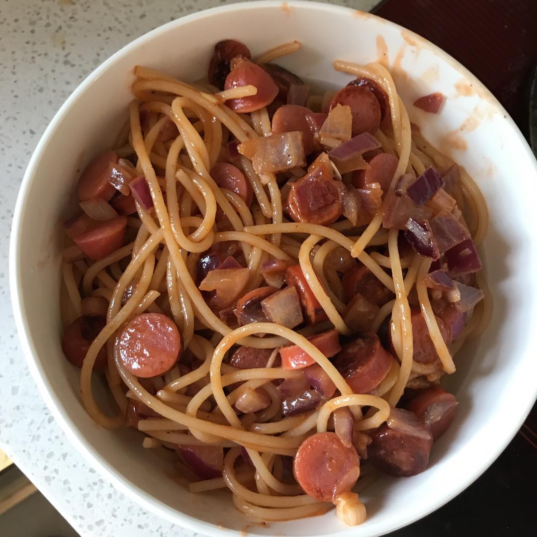 番茄肉酱意大利面