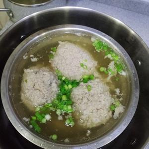 莲藕大肉丸汤的做法 步骤5