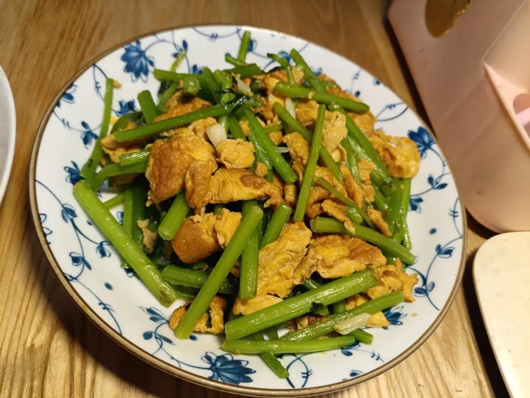 茼蒿炒鸡蛋