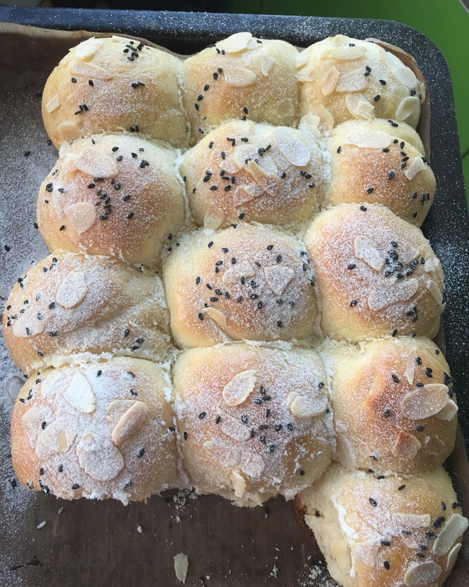 软蓬蓬的牛奶包