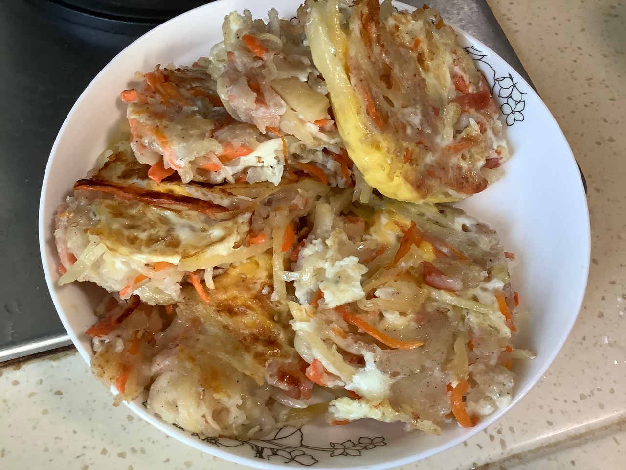 美味的早餐土豆鸡蛋饼（摩飞多功能锅、电饼铛版）的做法