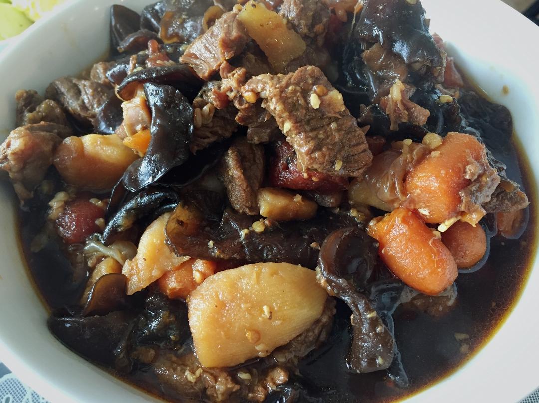 土豆炖牛肉