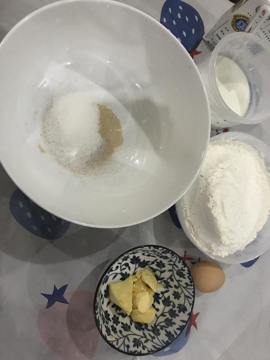 纯奶手撕吐司的做法 步骤1