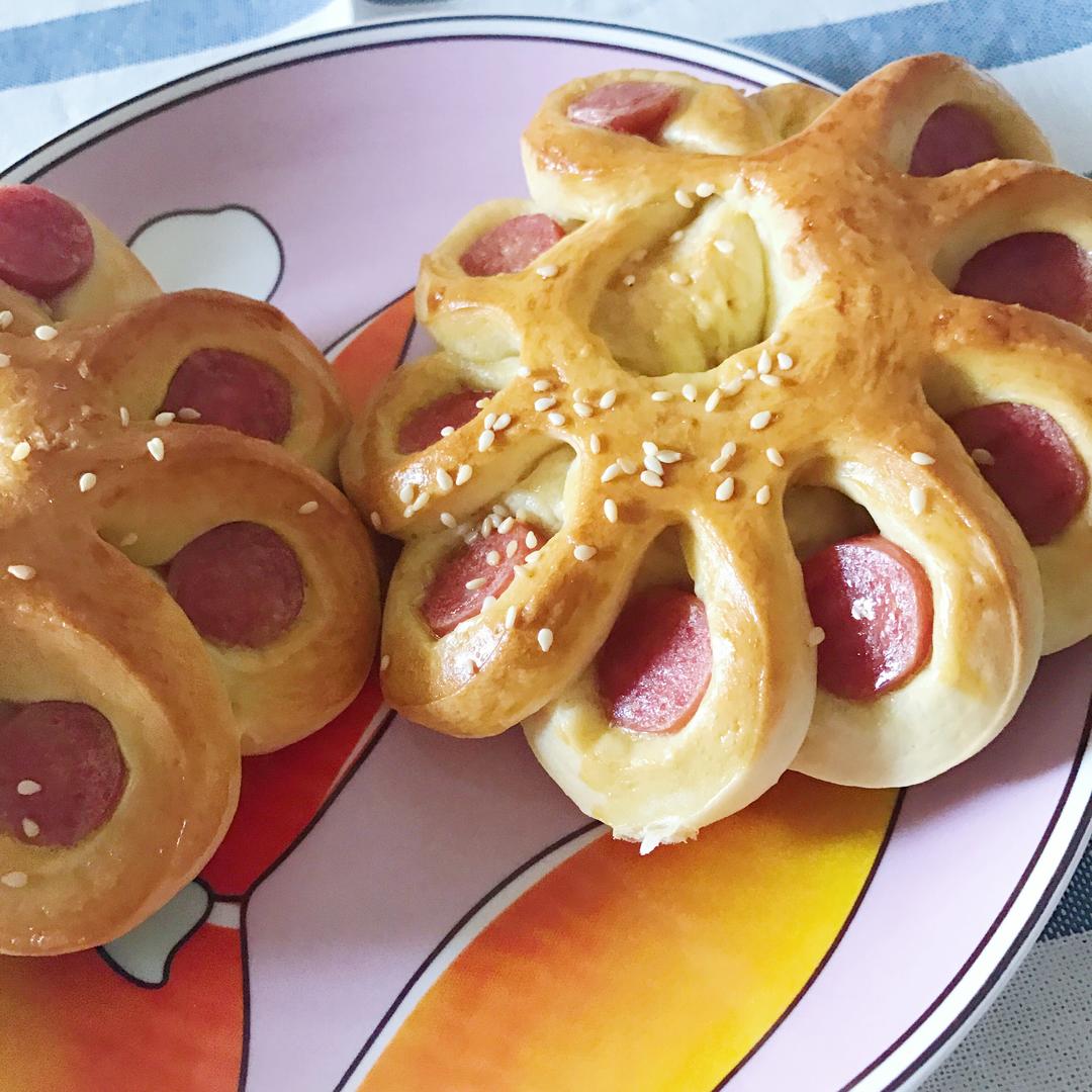 一口全是肉的火腿肠云朵面包ღ