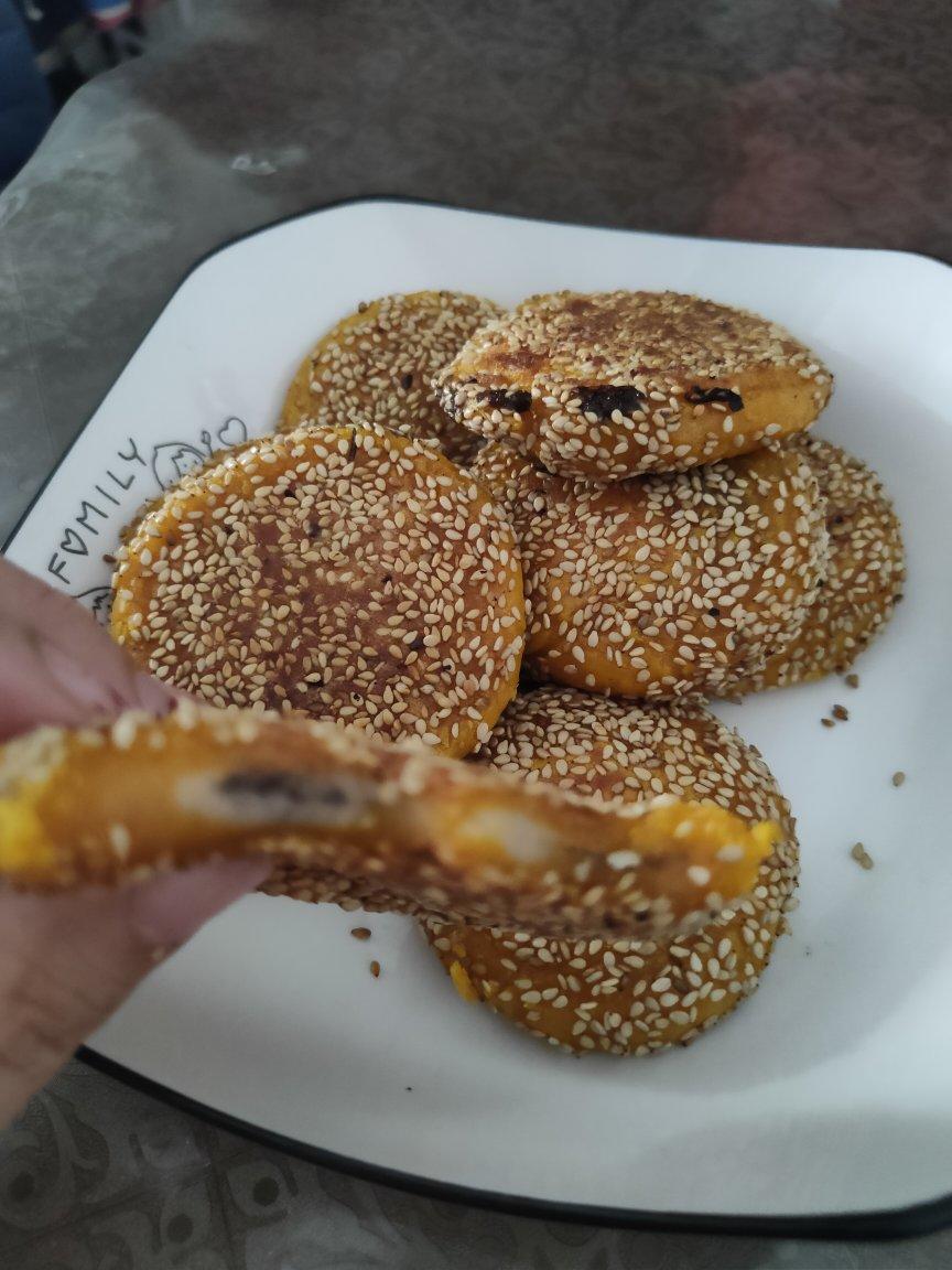 一口爆浆的南瓜饼