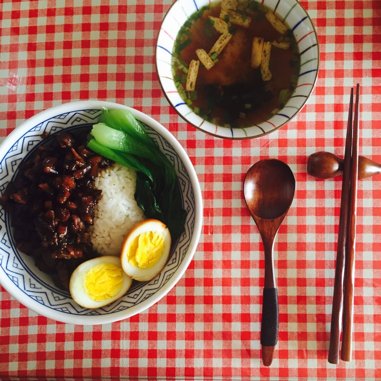 家常卤肉饭