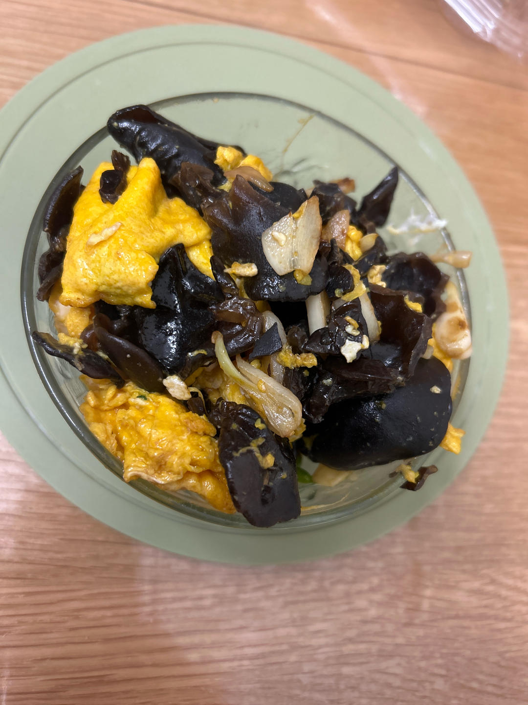 黑木耳青椒炒鸡蛋（营养又下饭）