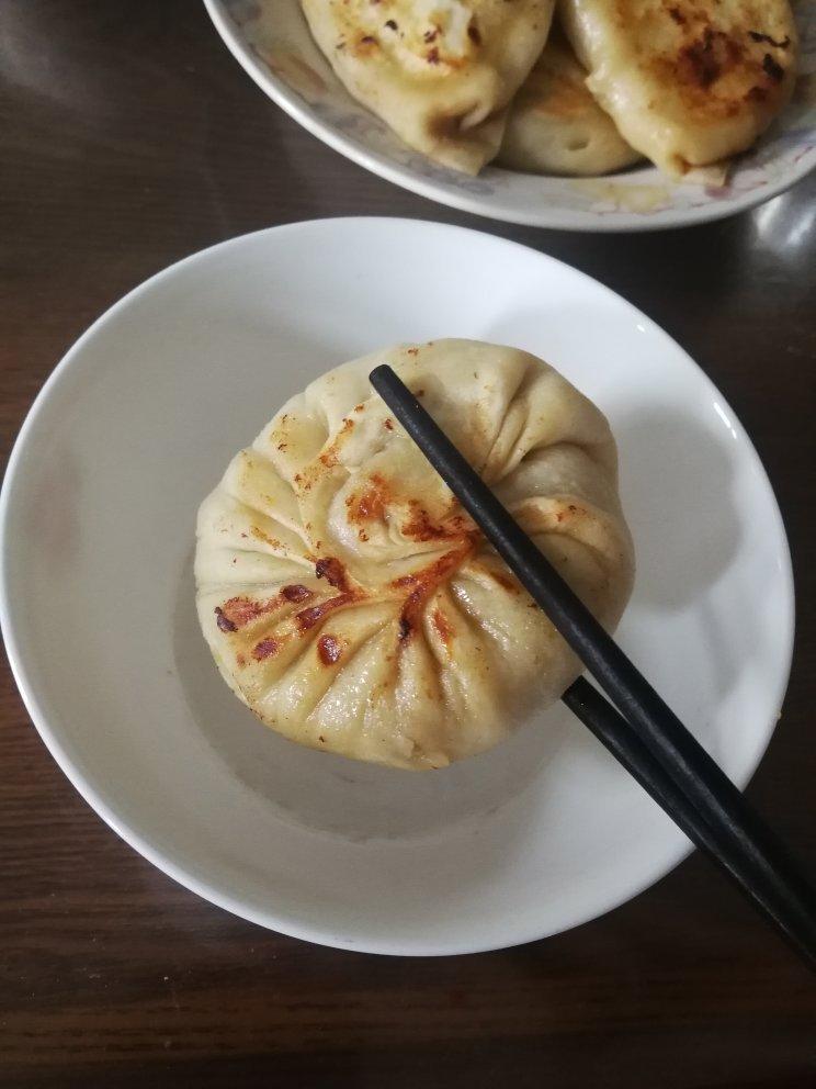 牛肉洋葱胡萝卜馅饼