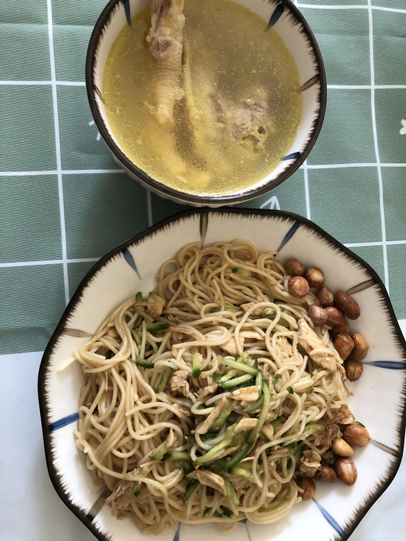 🥒鸡丝凉面