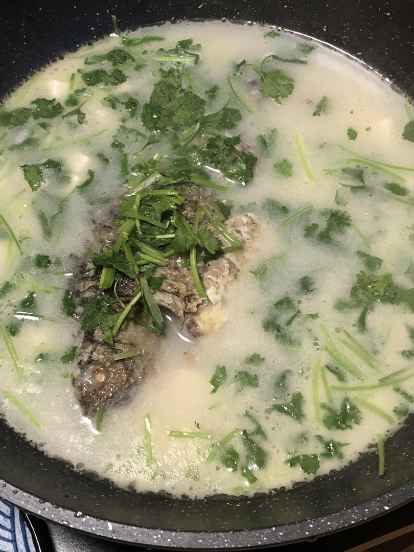 鲫鱼豆腐汤