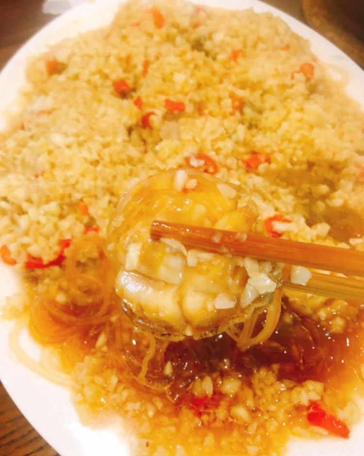 蒜蓉粉丝蒸鲍鱼