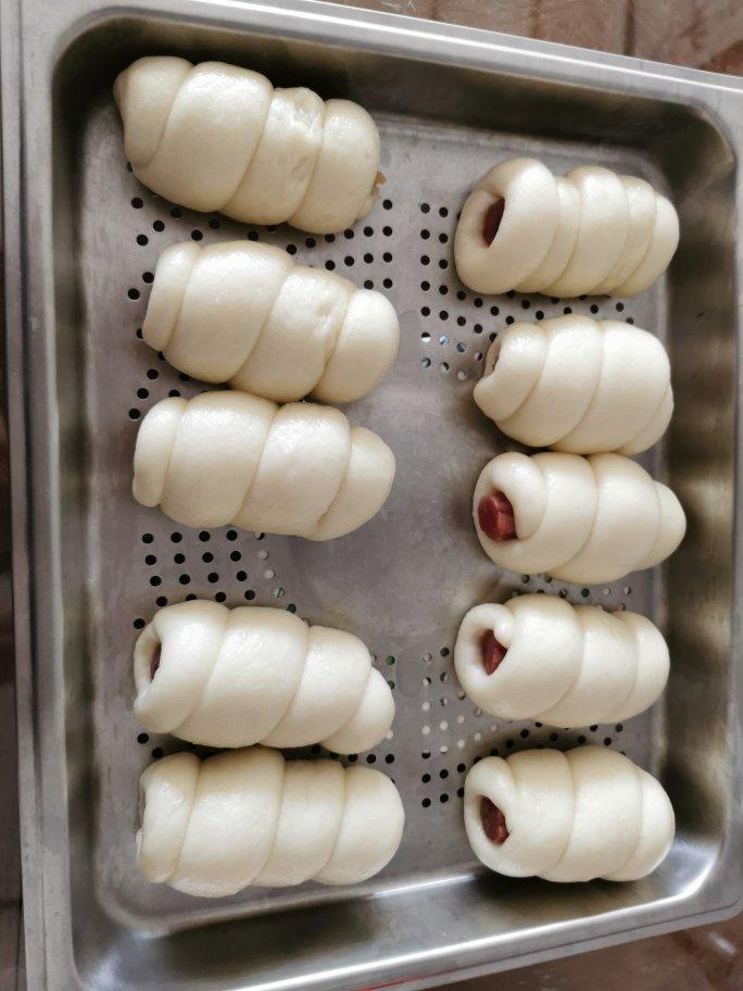 肠仔卷/香肠馒头（来一盘接地气的早餐）