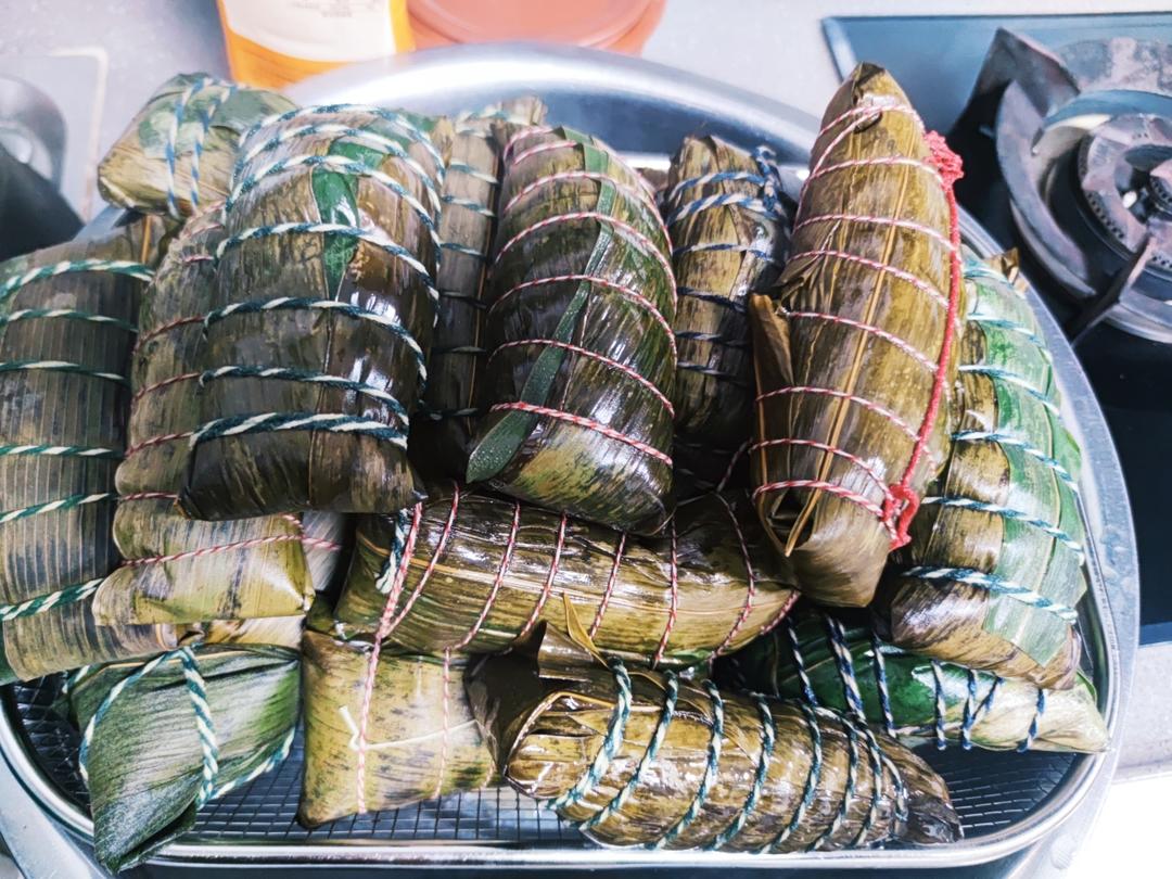 海鲜红豆绿豆粽