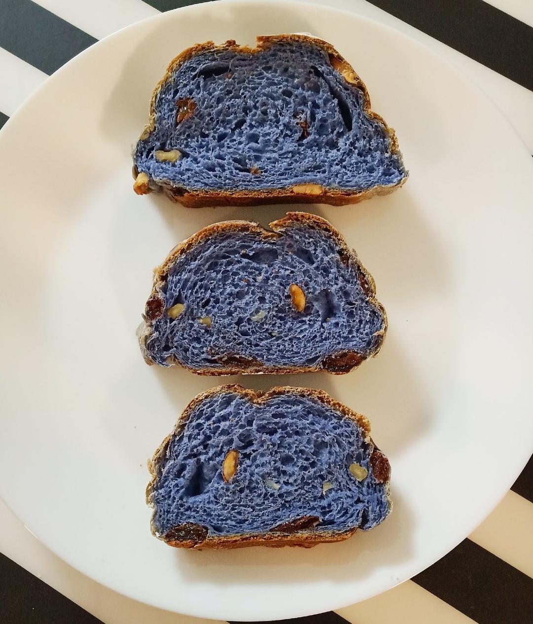 星空面包（蝶豆花天然色素）