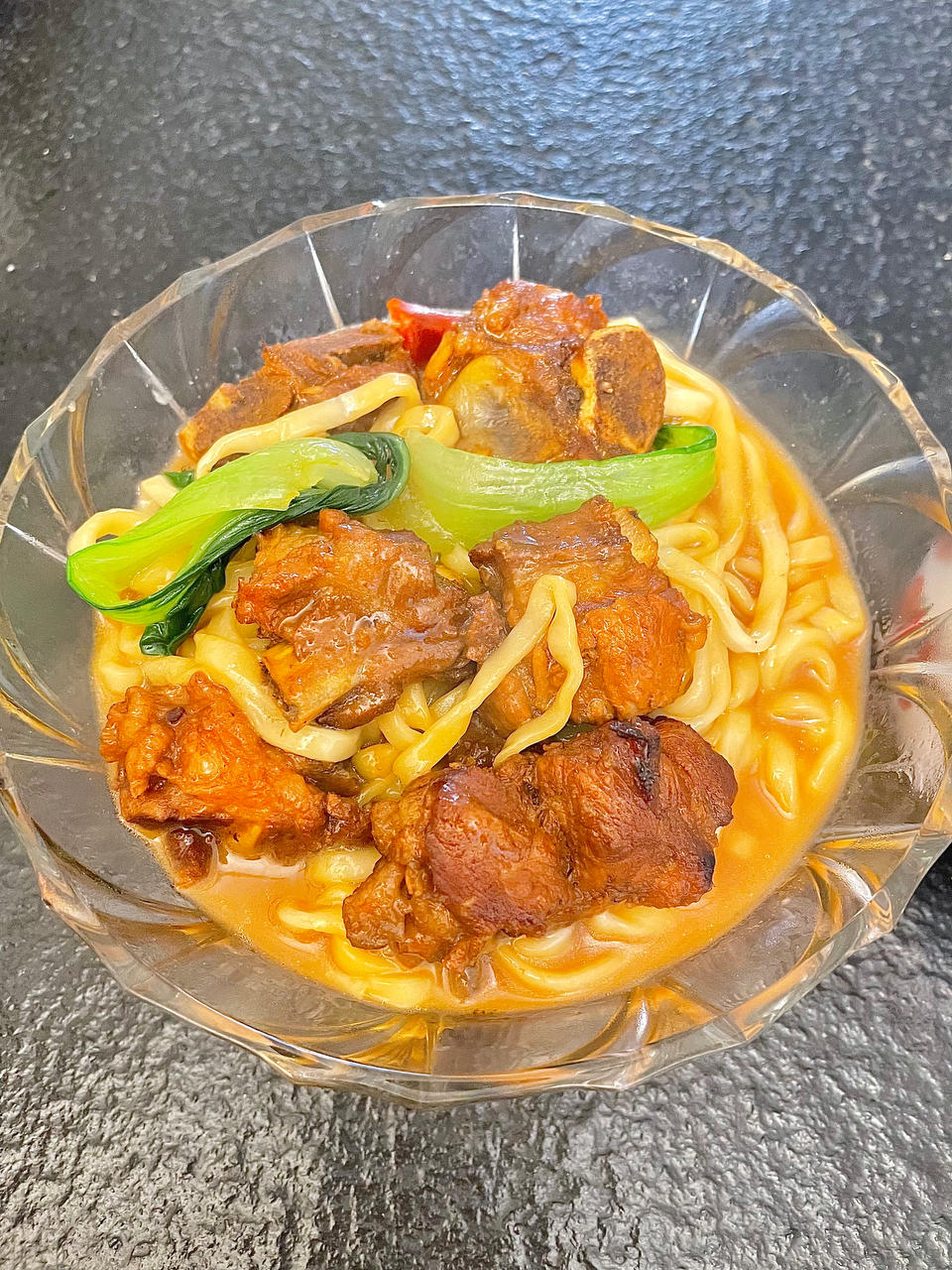 红烧排骨面