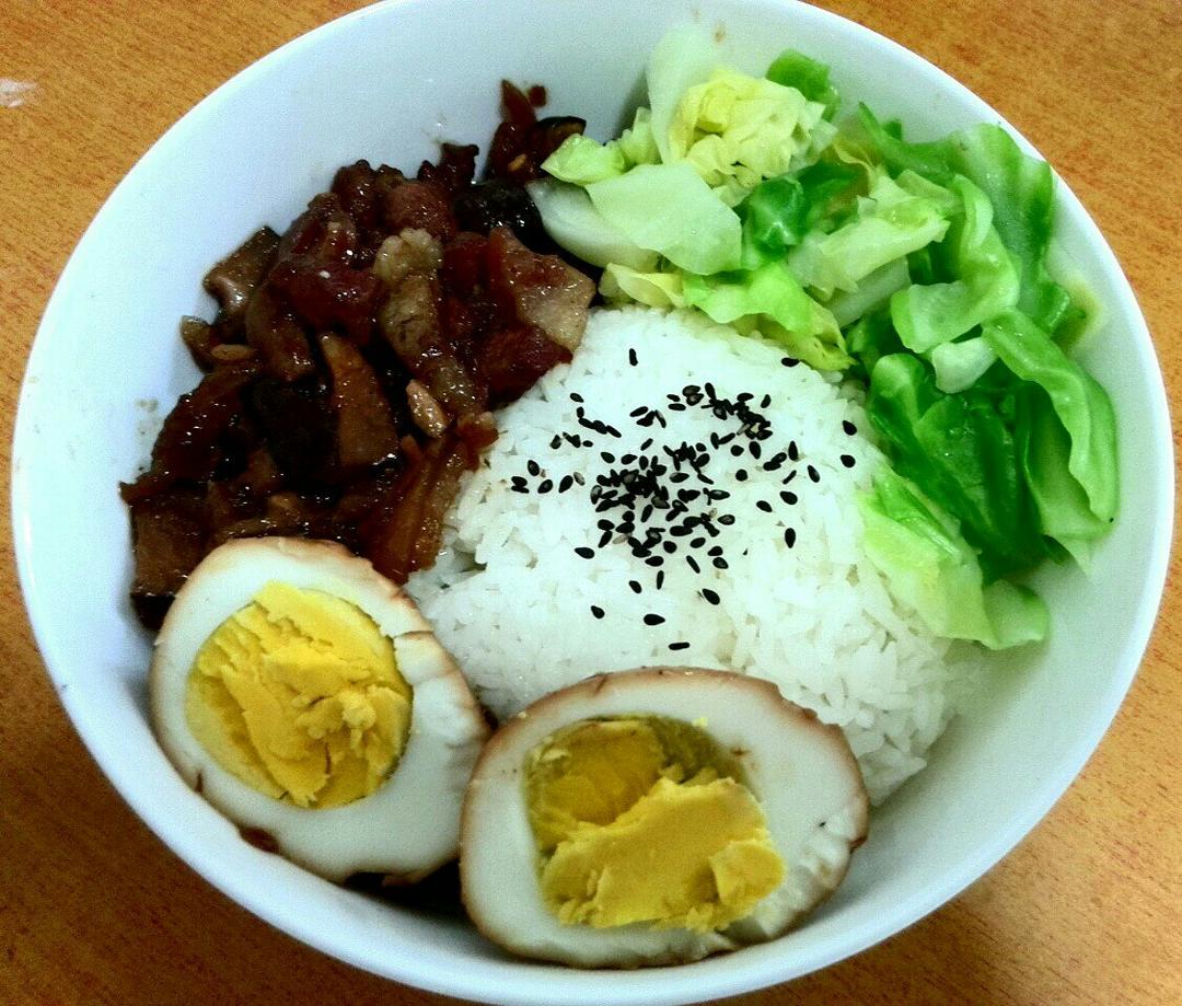 洋葱酥卤肉饭