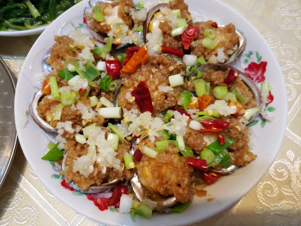 蒜蓉粉丝蒸鲍鱼