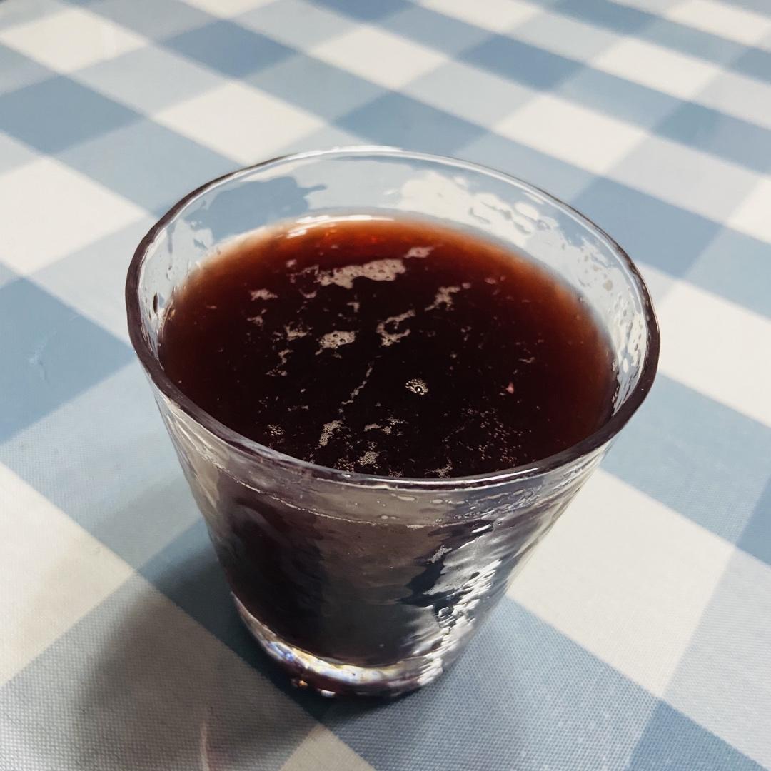 杨梅的超爽吃法—可乐杨梅汤