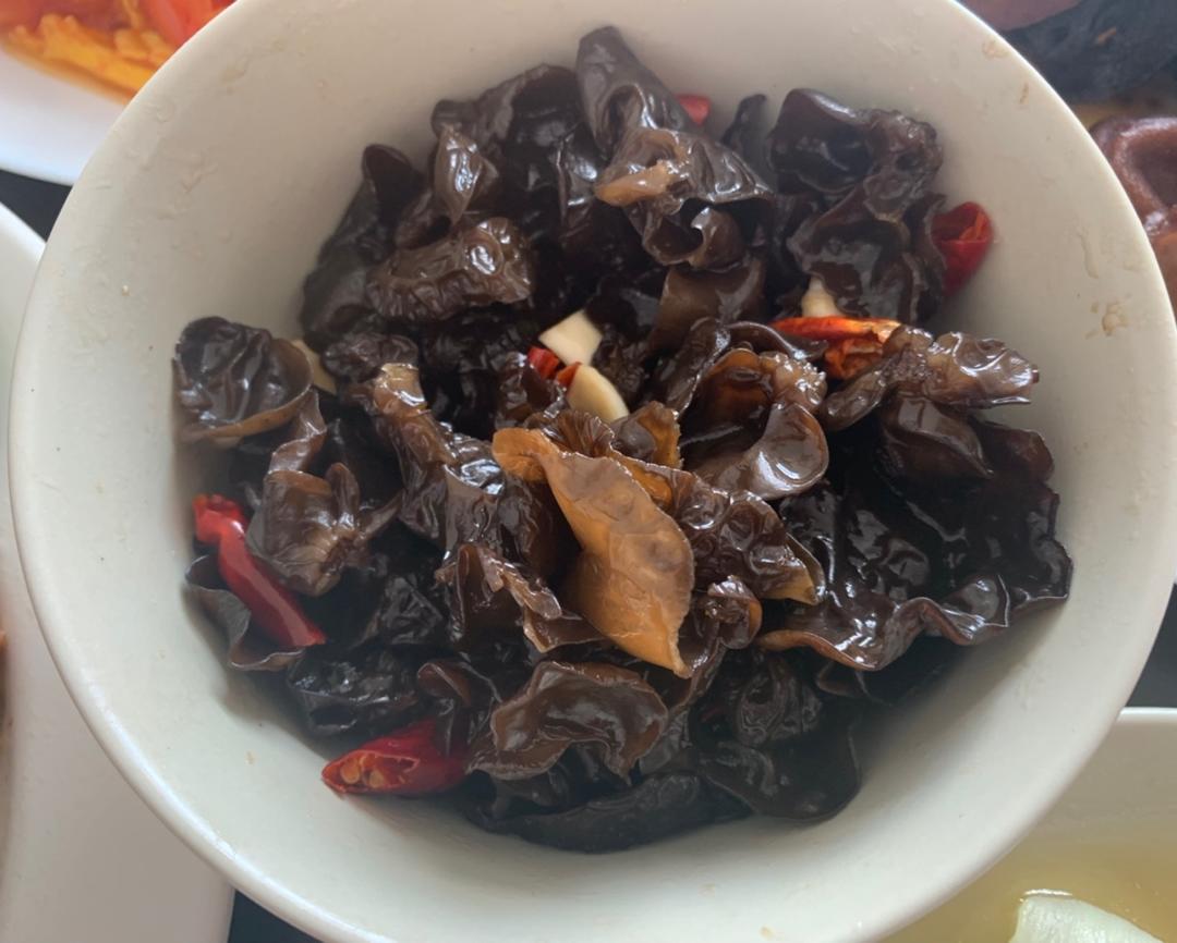 凉拌黑木耳