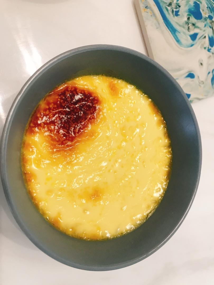 焦糖布丁超简单（蛋黄淡奶油消耗）