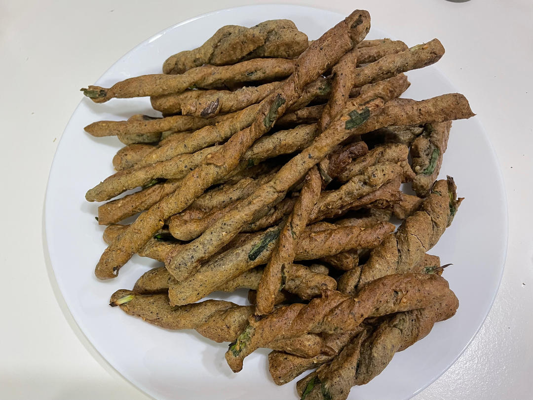超级简单快手低脂小零食椒盐黑芝麻咸味饼干阿拉棒，饼干条