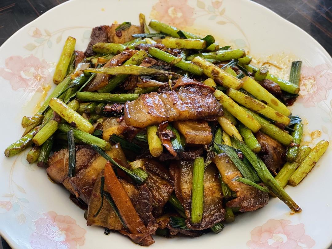 老丁的私房菜-蒜苗回锅肉