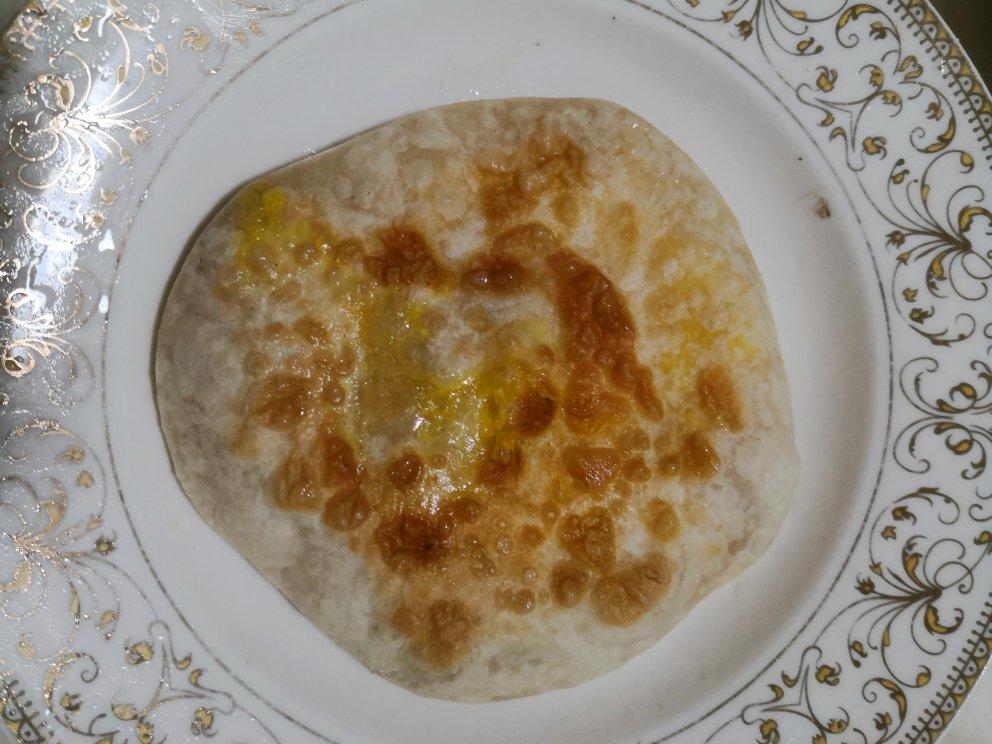 张张都鼓大泡的鸡蛋灌饼这样做不鼓大泡都难