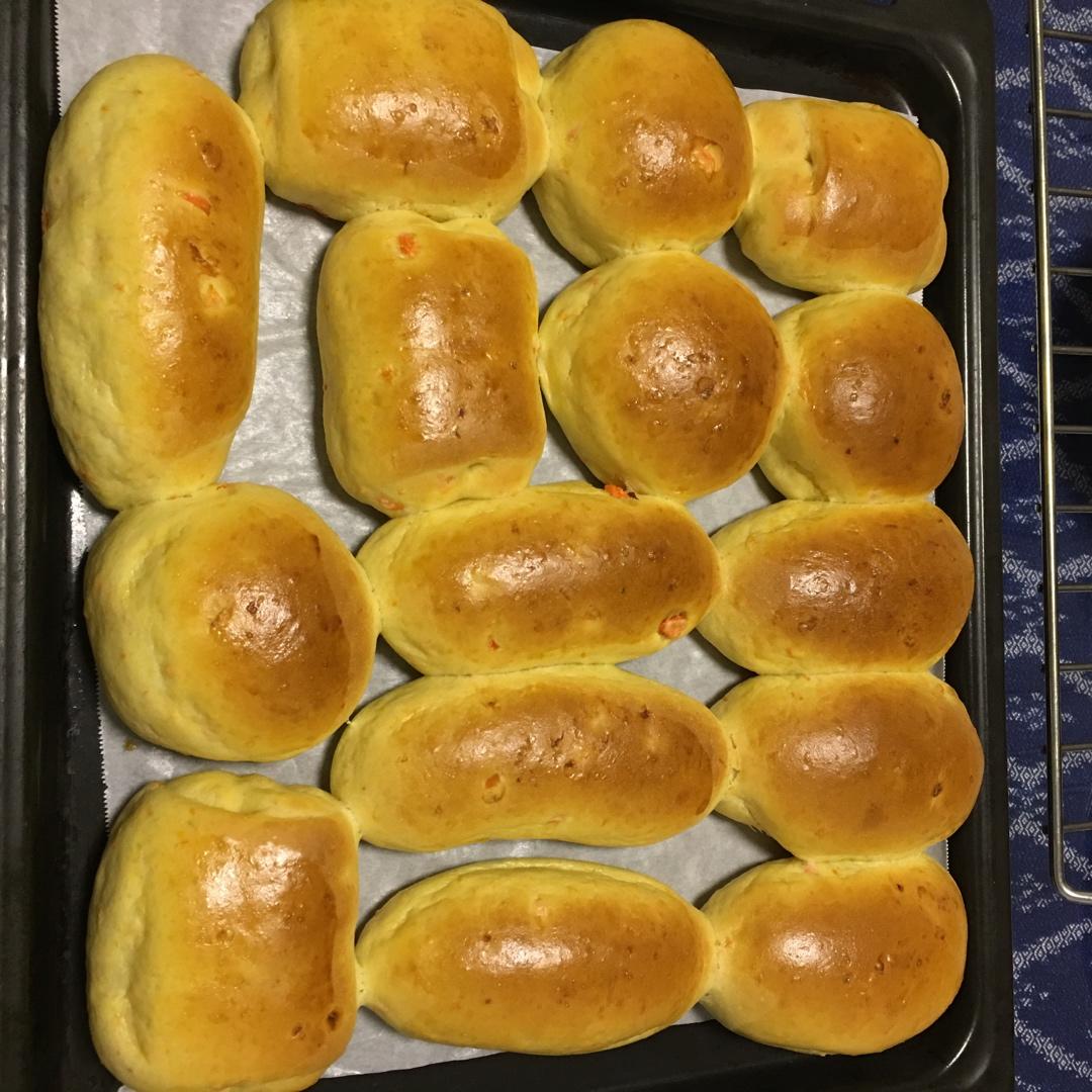 金大旺的胡萝卜小餐包