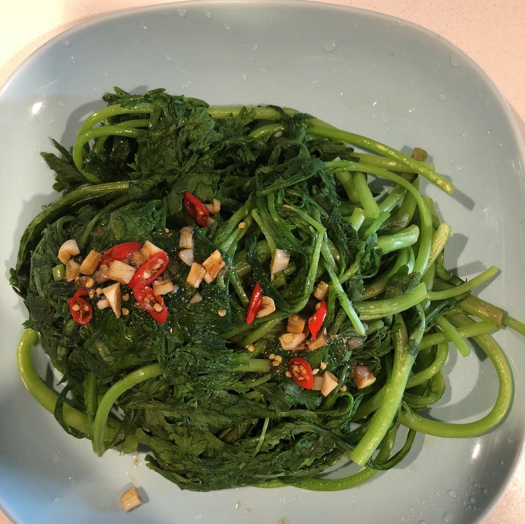 凉拌茼蒿——懒人快手菜系列