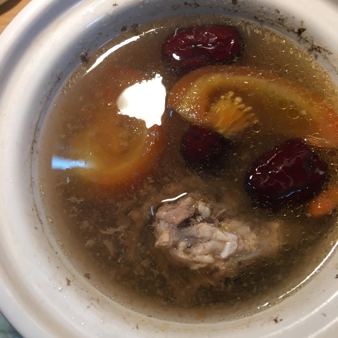 番茄玉米土豆猪骨汤