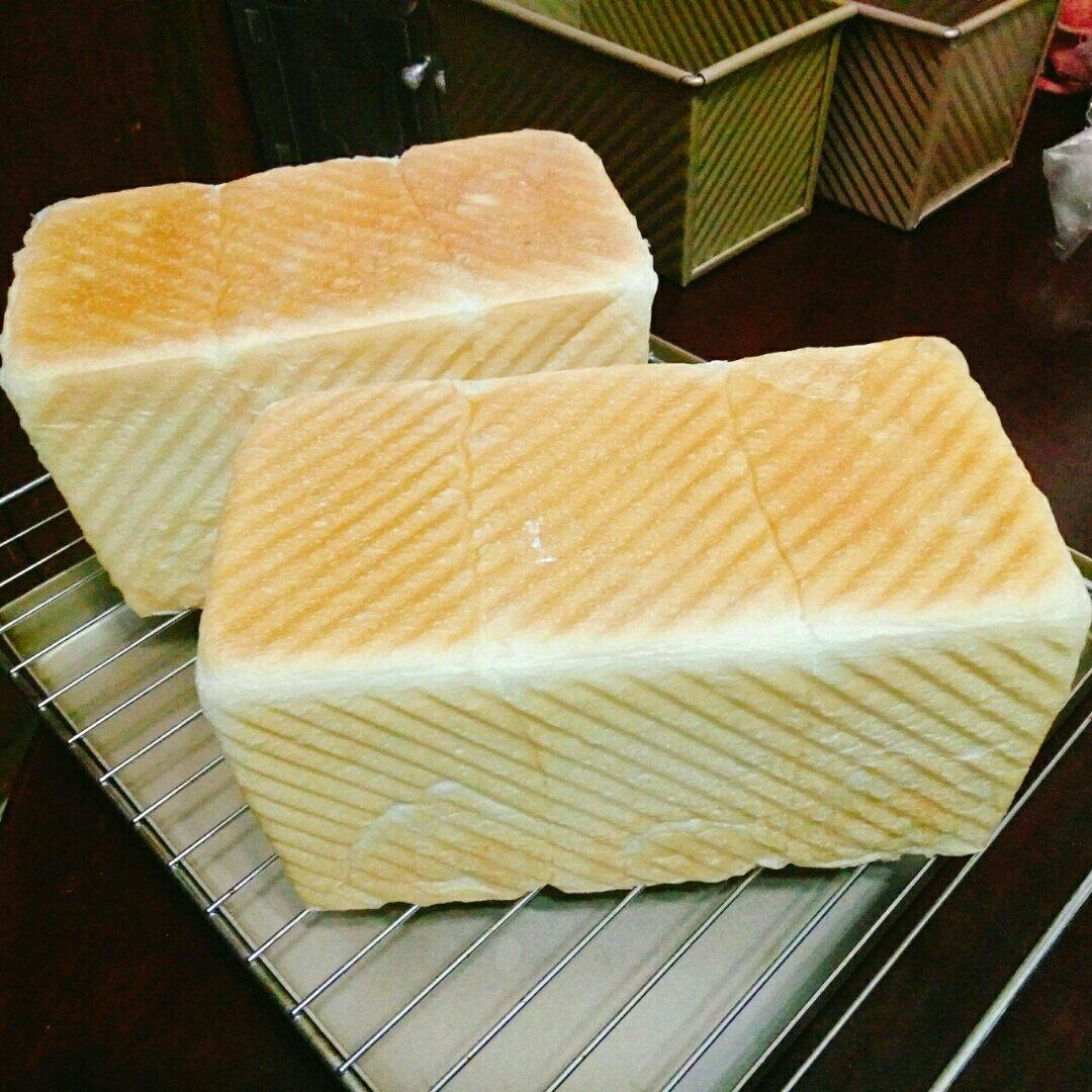 《Tinrry+》软绵绵的白吐司