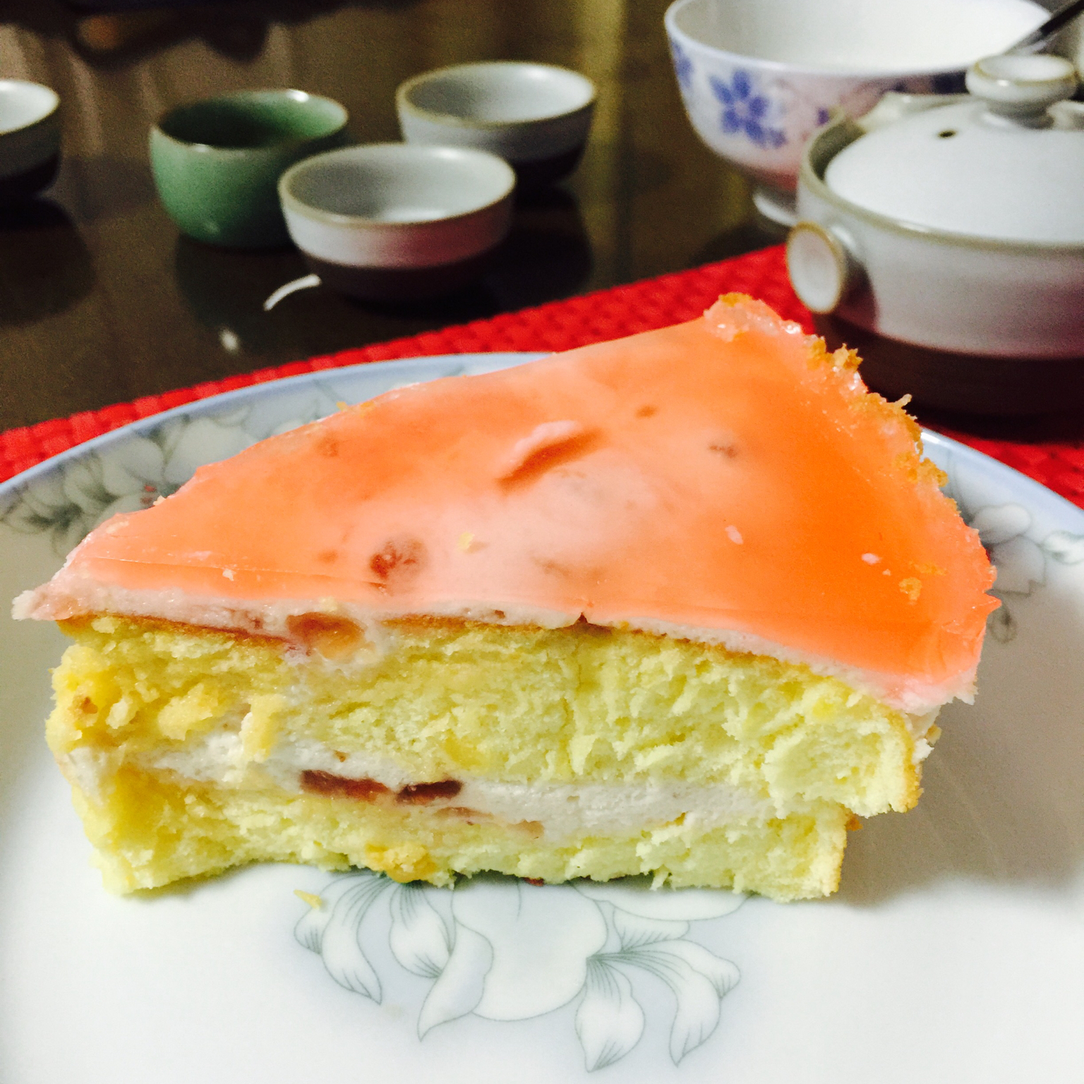草莓慕斯蛋糕