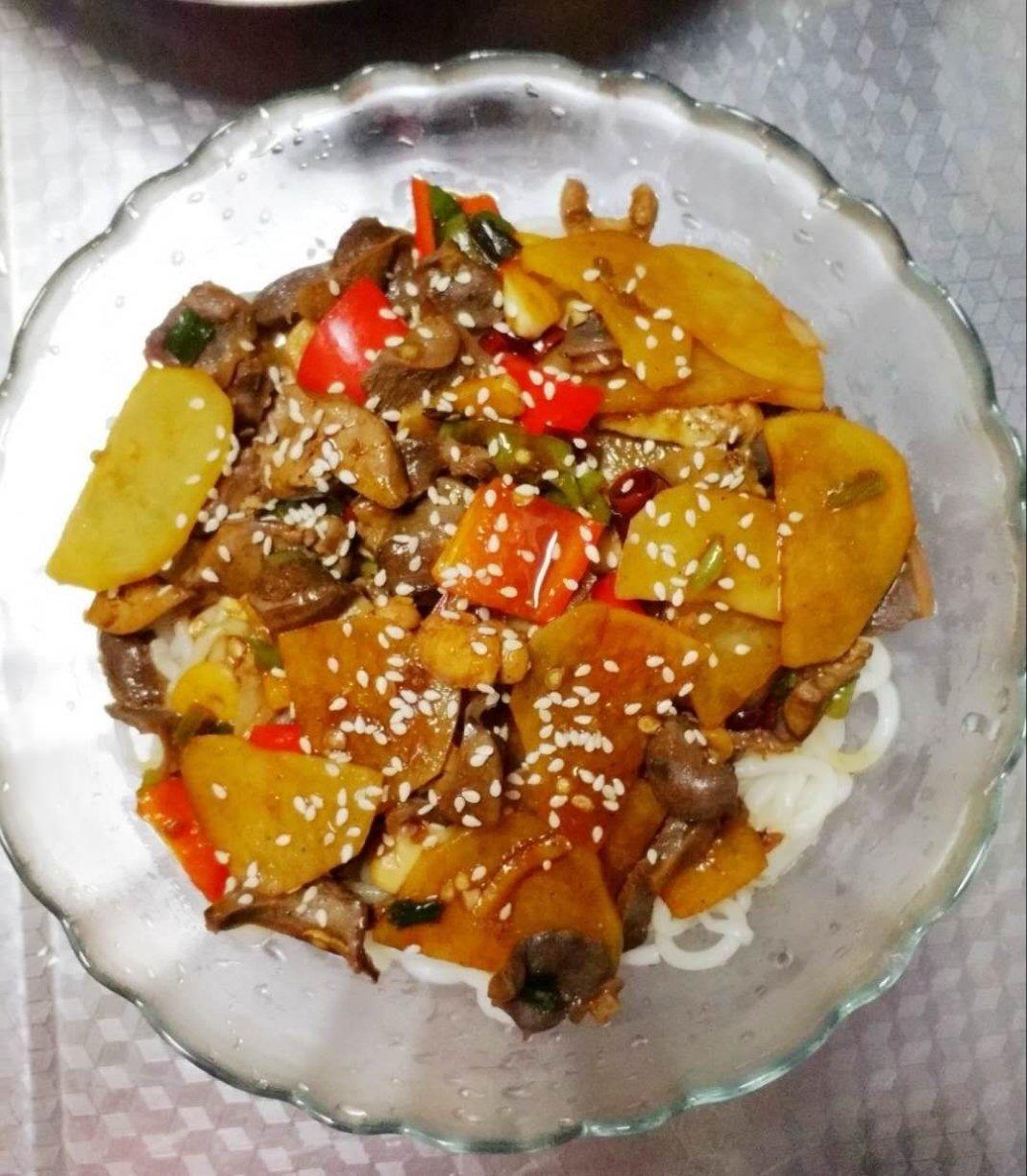 土豆肉丝盖浇面