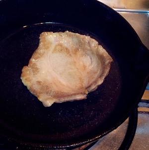 铁板香烤猪梅肉的做法 步骤2