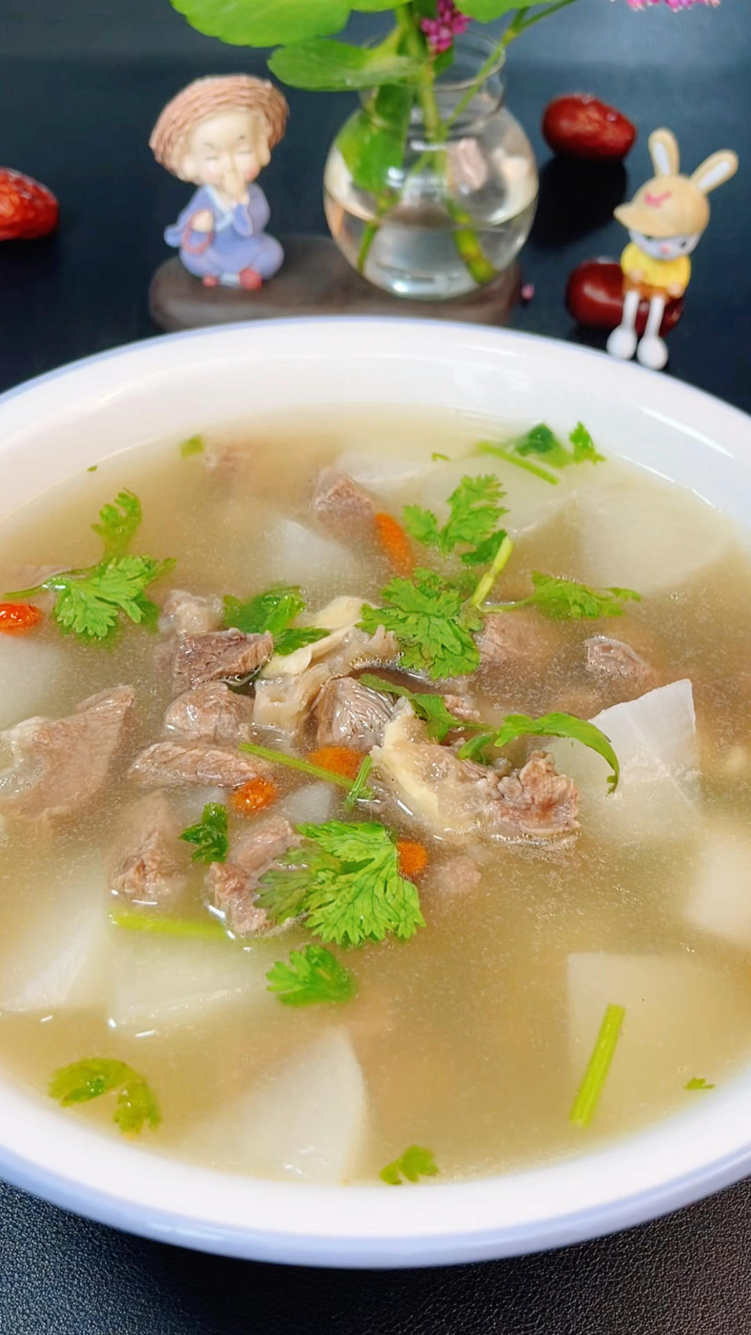 秋后要多喝这道牛肉汤，汤鲜味美，营养丰富，经常喝冬天棉裤都不用穿