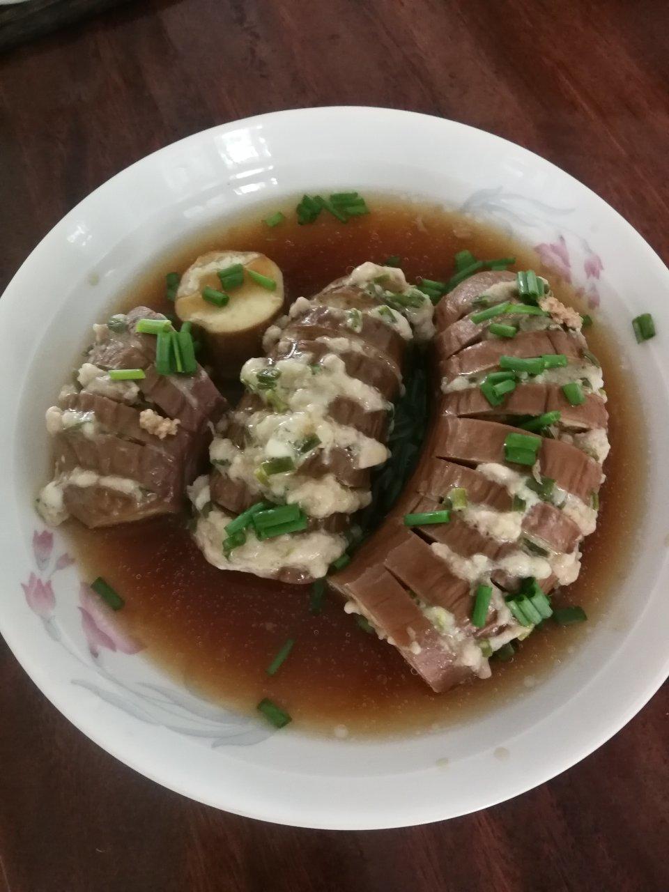 肉末蒸茄笼-一根茄子盘成了一条“飞龙”