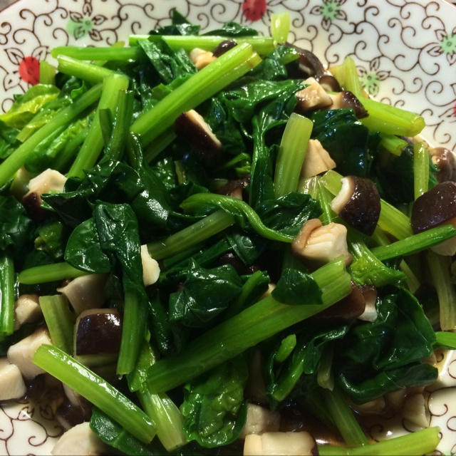 fay1107做的麻酱菠菜伴香菇