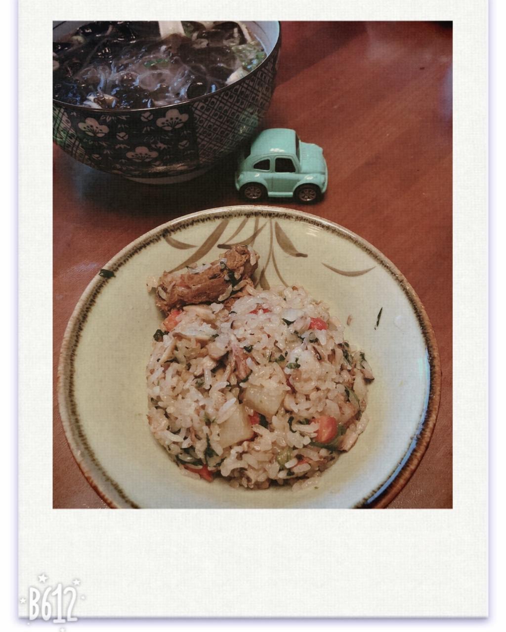 喷香排骨焖饭（爆好吃）