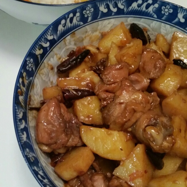 红烧土豆炖鸡腿