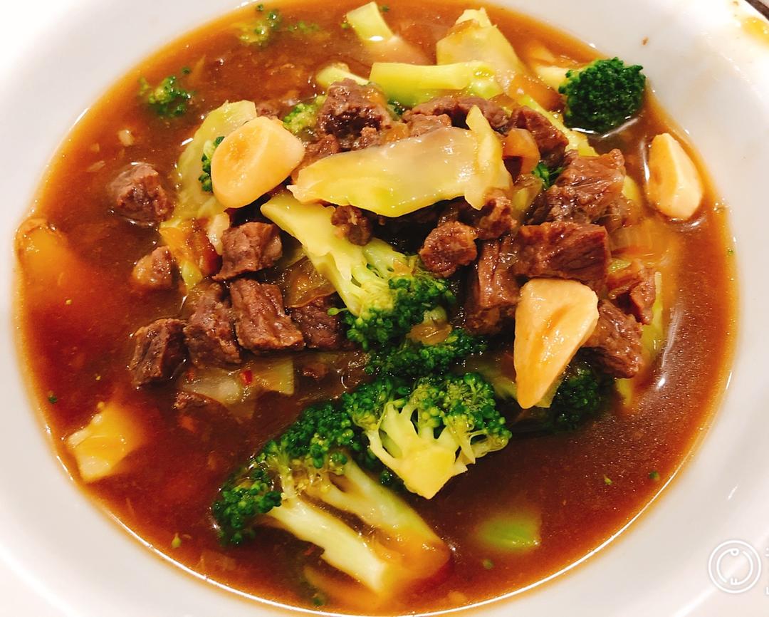 减脂三餐·电饭煲 |无油西兰花炖嫩牛肉