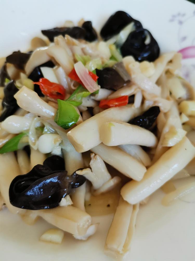 海鲜菇要木耳