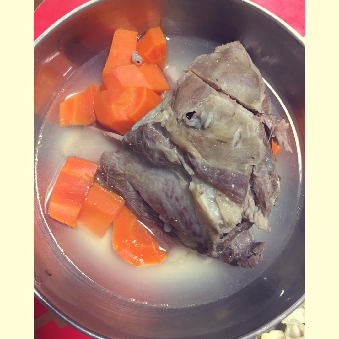 清炖羊肉汤