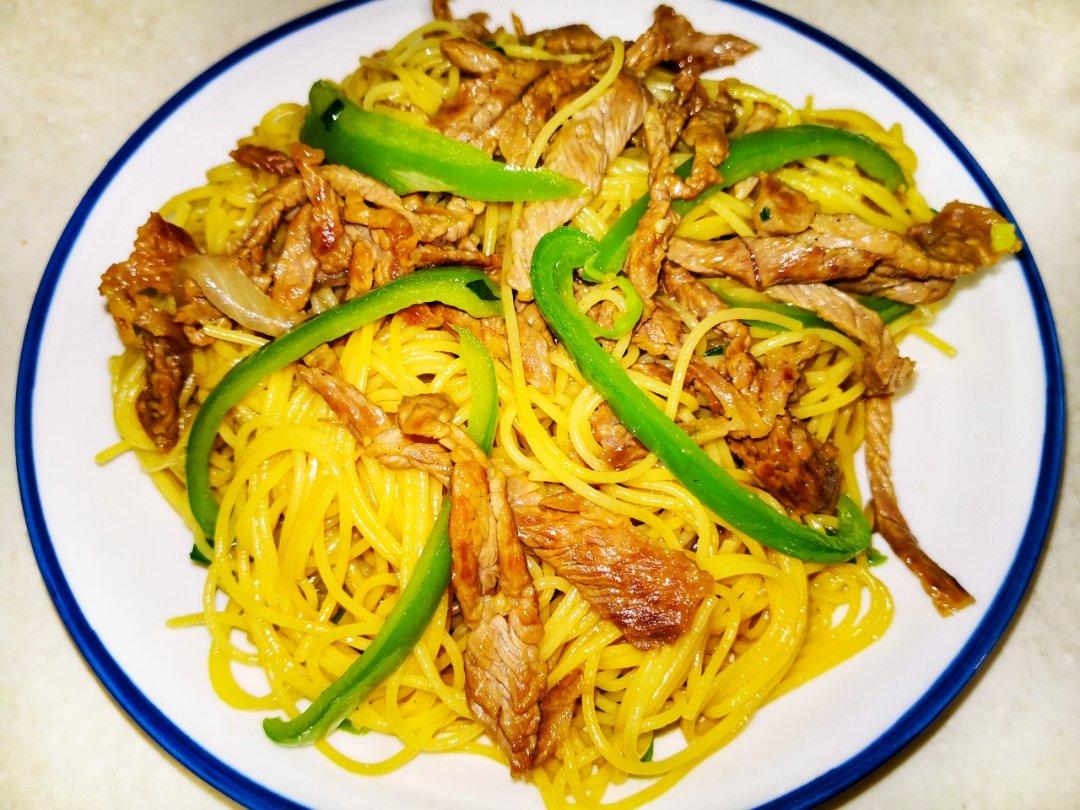 黑椒牛肉炒意大利面